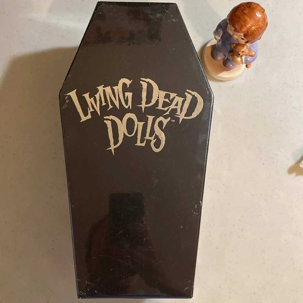 Series 35 20th Anniversary Series Mystery Doll Mezco Toyz